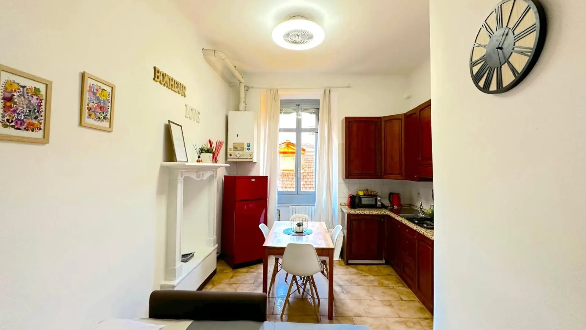 Apt Vicino Alla Metropolitana Porta Romana, 4 Minuti Da Duomo, Free Wifi&Netflix Mediolan Apartament
